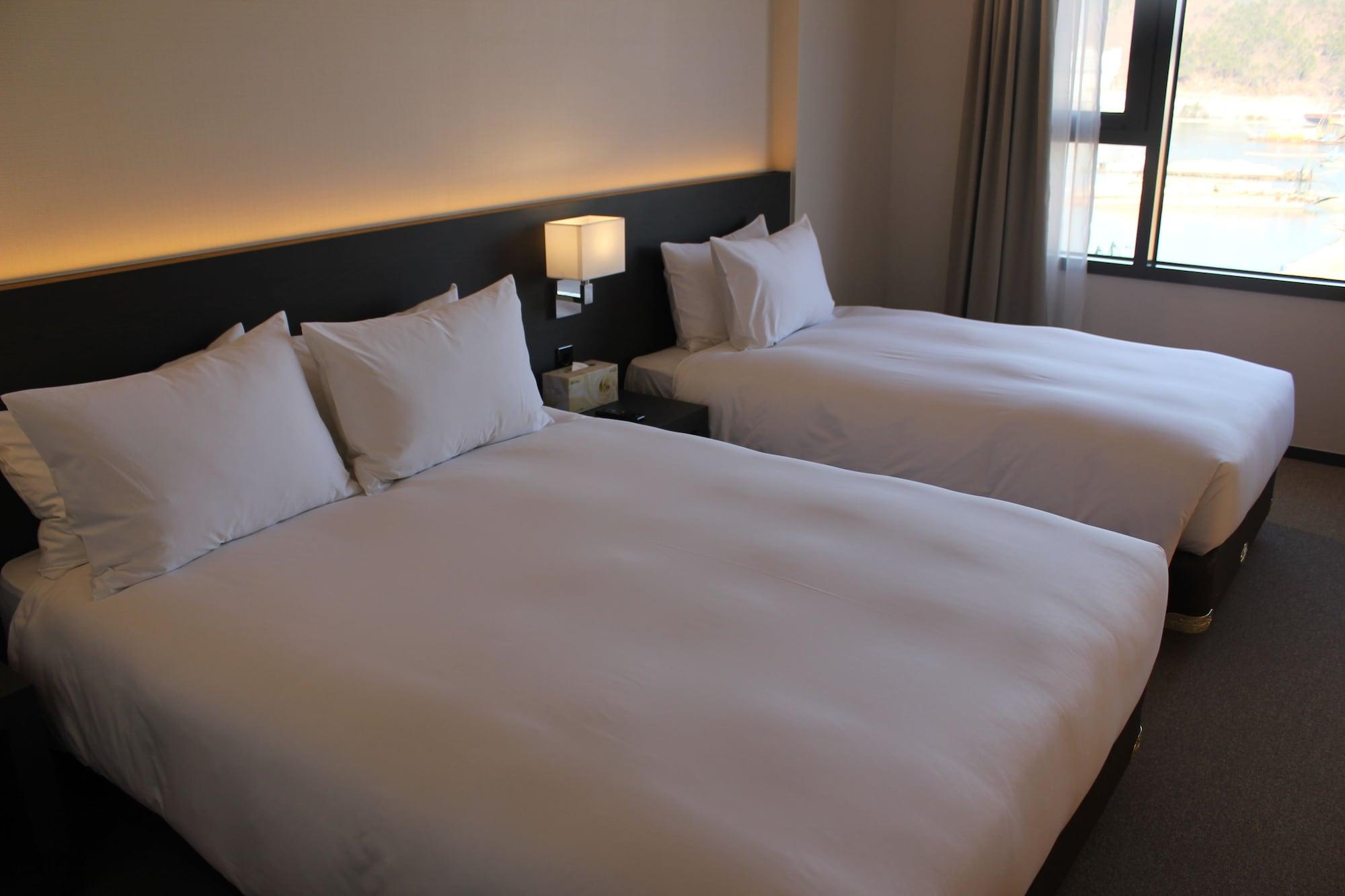 Geoje Artnouveau Suite Hotel מראה חיצוני תמונה
