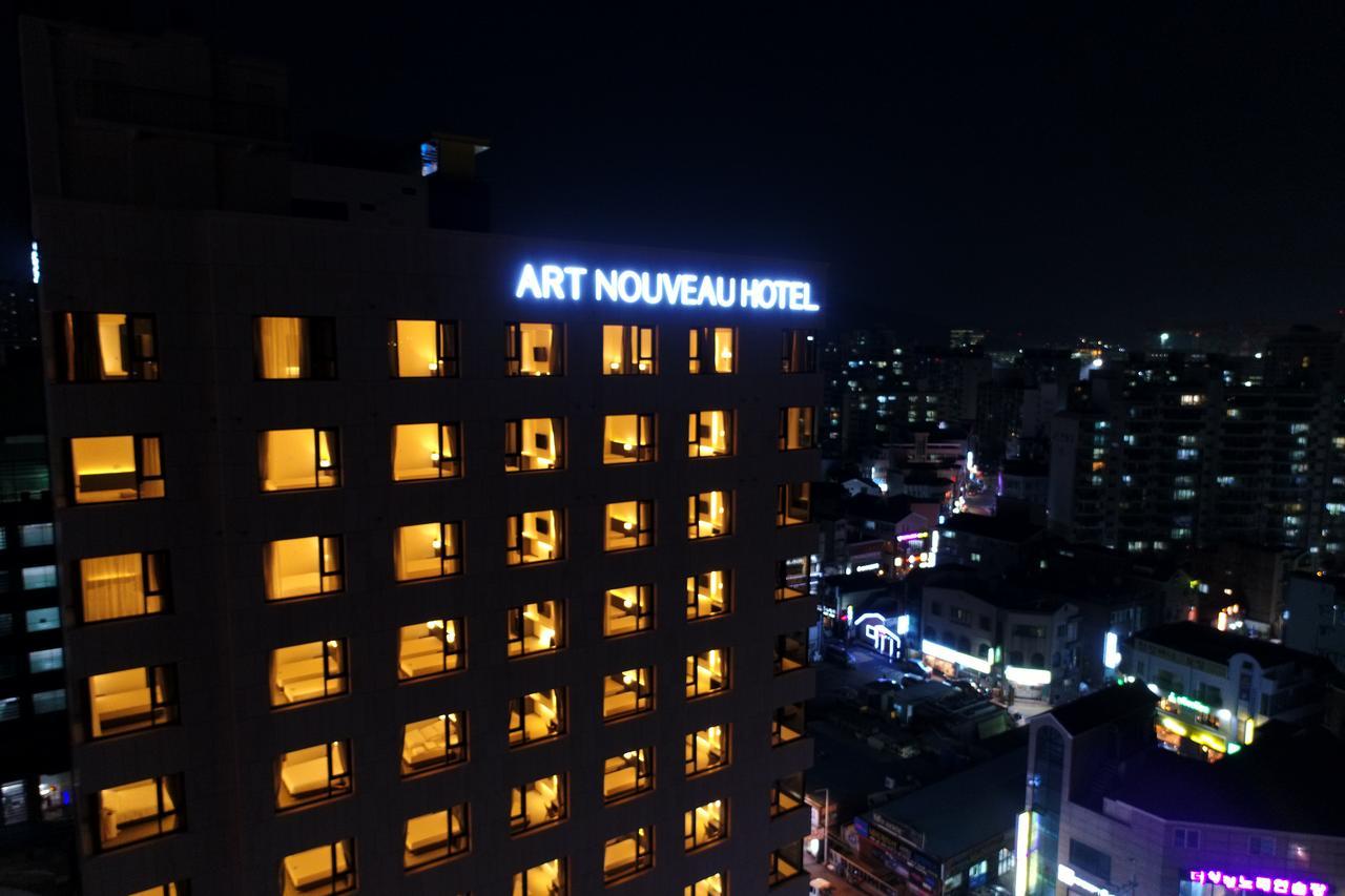 Geoje Artnouveau Suite Hotel מראה חיצוני תמונה