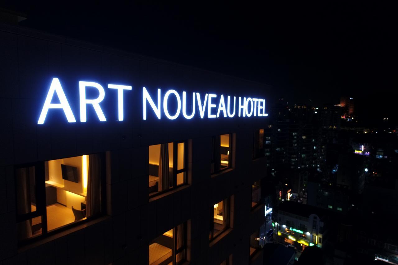 Geoje Artnouveau Suite Hotel מראה חיצוני תמונה