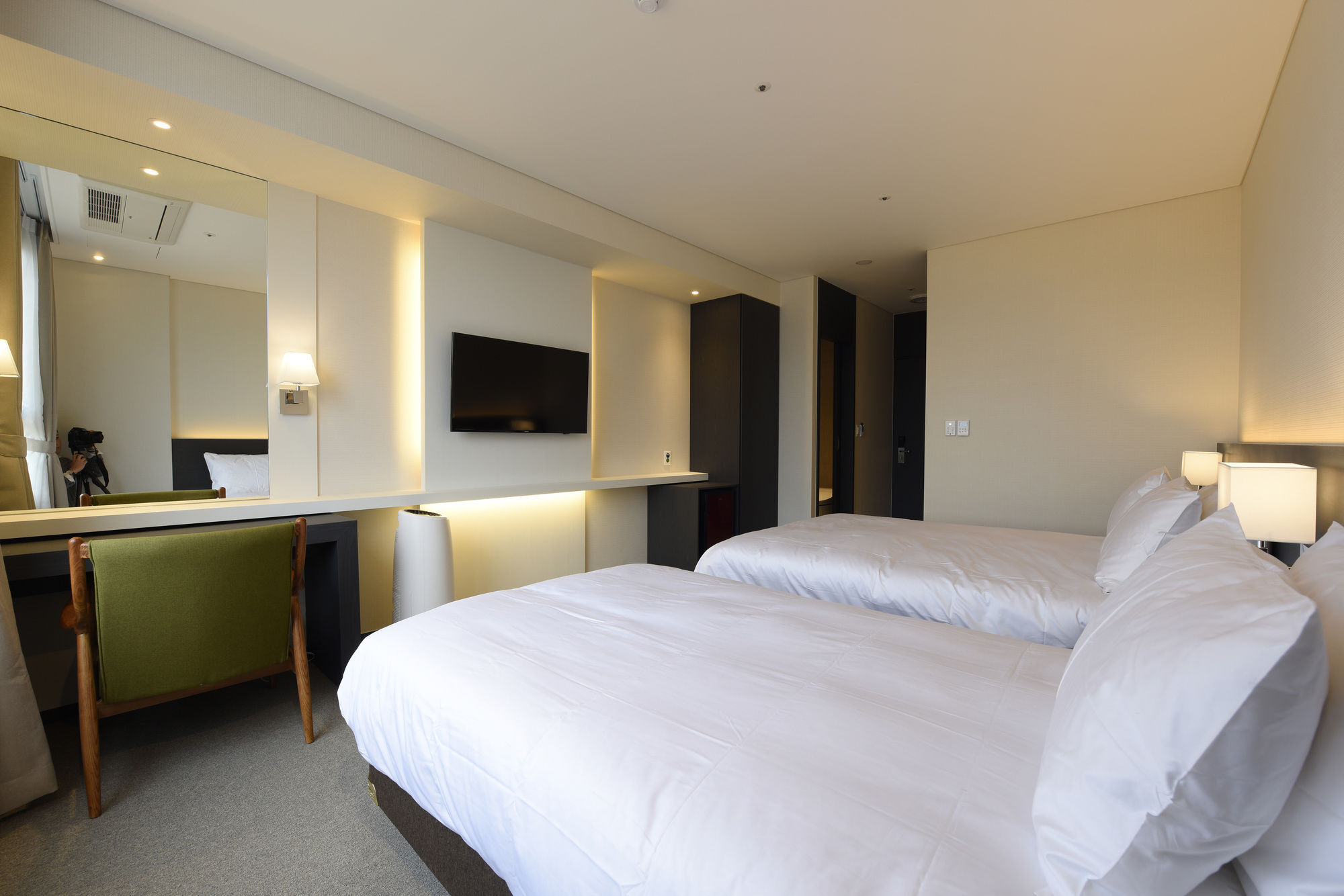 Geoje Artnouveau Suite Hotel מראה חיצוני תמונה